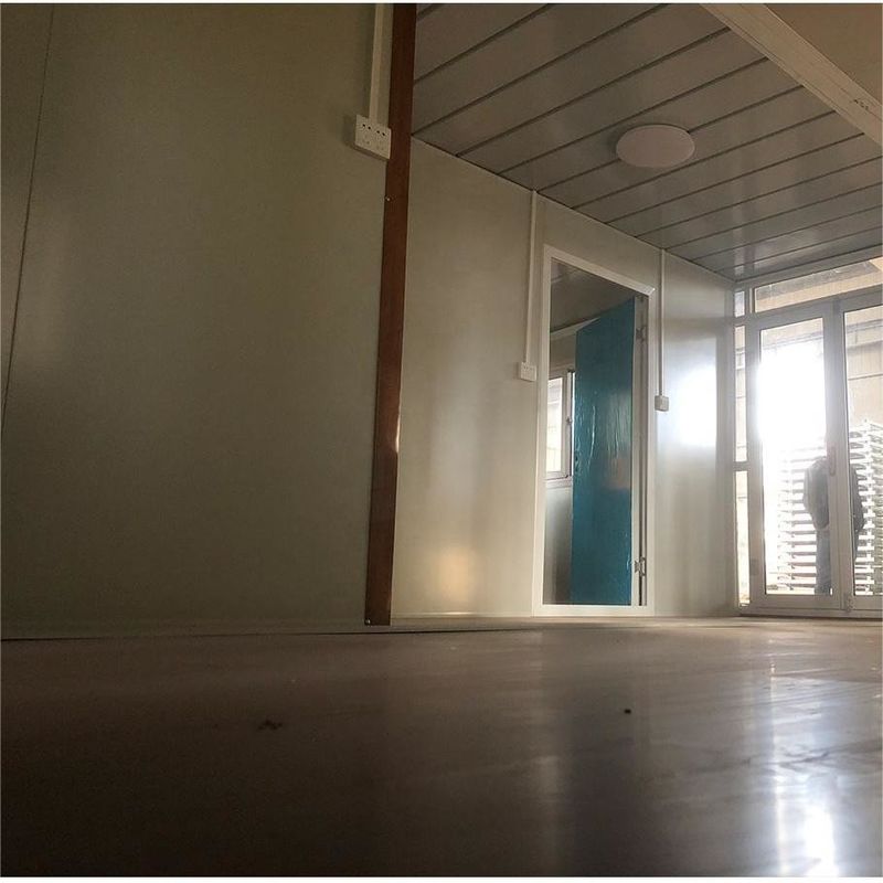 Brande 20 / 40Ft Container บ้านสำเร็จรูปแบบขยายได้ 5 ห้องนอนบ้านตู้คอนเทนเนอร์แบบพกพาบ้านตู้คอนเทนเนอร์
