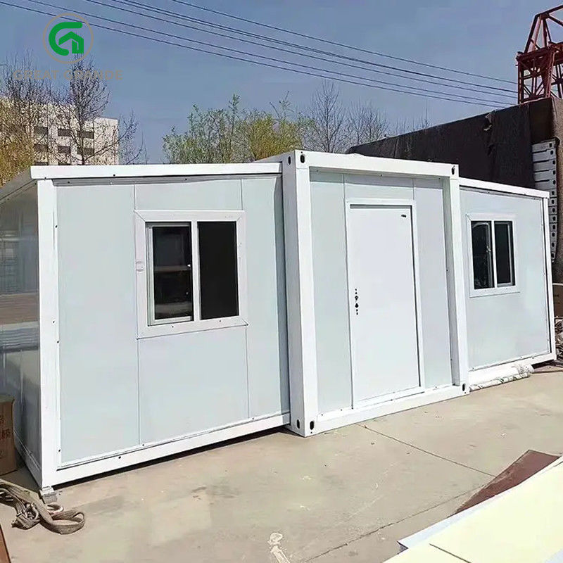 บ้านคอนเทนเนอร์ขยายได้เปล่า 20 ฟุต 3 ในทาวน์โฮโมดูลาร์หนึ่งหลังสำหรับขายที่ดาการ์