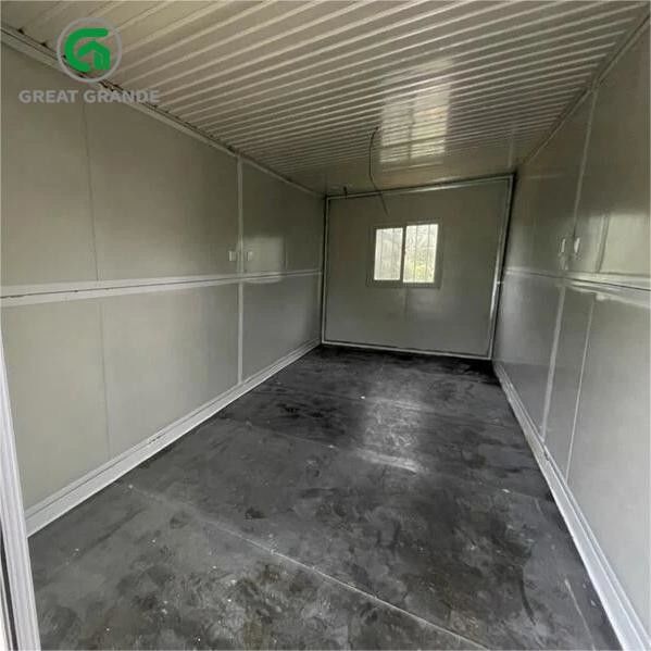 บ้านคอนเทนเนอร์พับ Prefab ที่กําแพงสีน้ําตาล มีให้เช่า