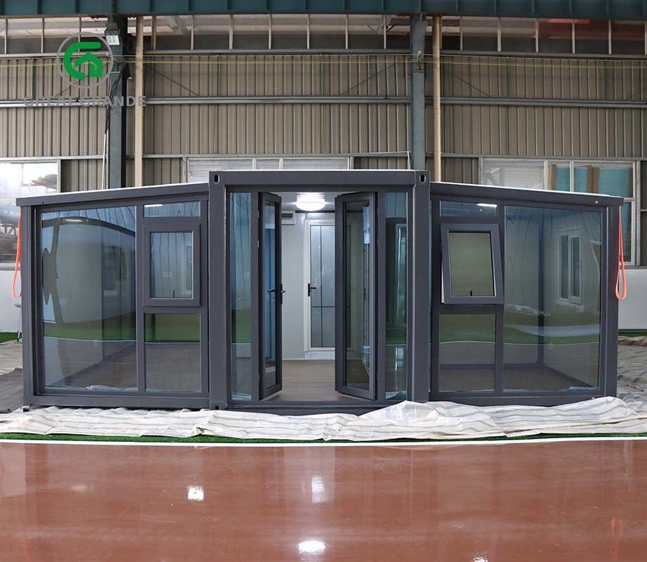 20FT Container ขยายขนาด โครงการบ้าน กรอบดํา แผ่นผนังดํา EPS ประตูแก้วกระชับ