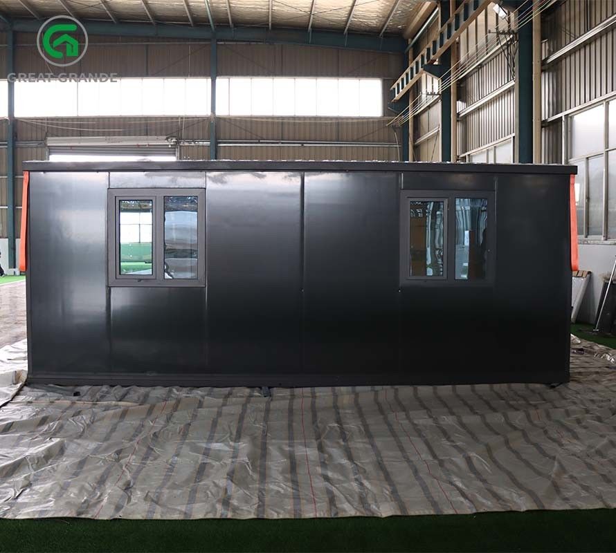 20FT Container ขยายขนาด โครงการบ้าน กรอบดํา แผ่นผนังดํา EPS ประตูแก้วกระชับ